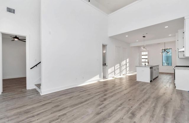 5609 Savyon Drive, Houston, TX 77091