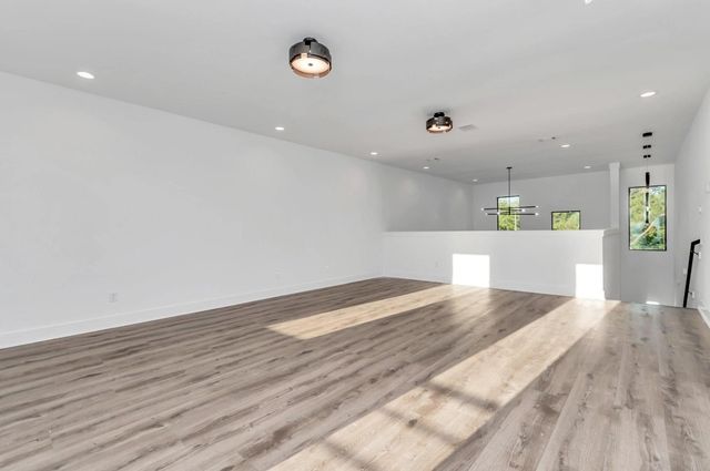 5609 Savyon Drive, Houston, TX 77091