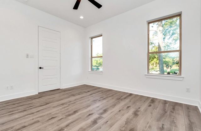 5609 Savyon Drive, Houston, TX 77091