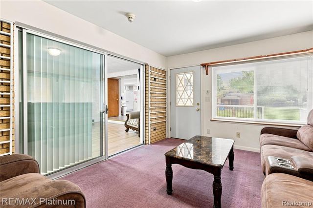 32029 Desmond Drive, Warren, MI 48093