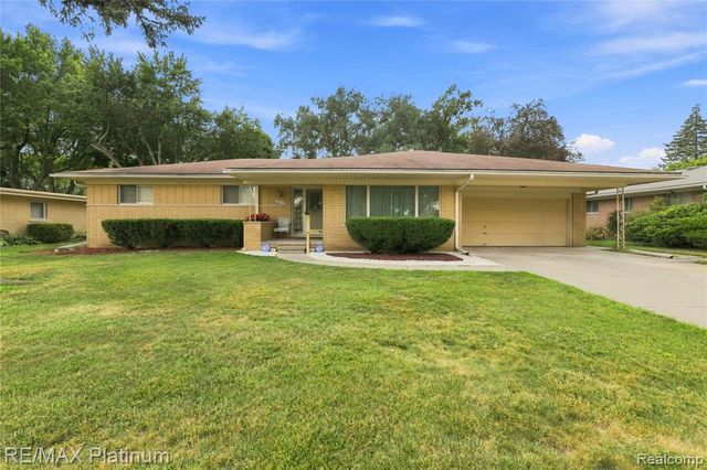 32029 Desmond Drive, Warren, MI 48093