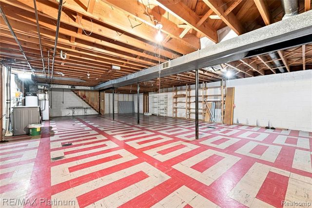 32029 Desmond Drive, Warren, MI 48093