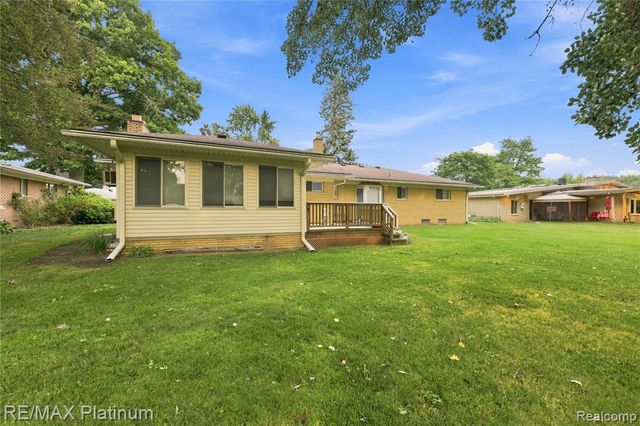 32029 Desmond Drive, Warren, MI 48093