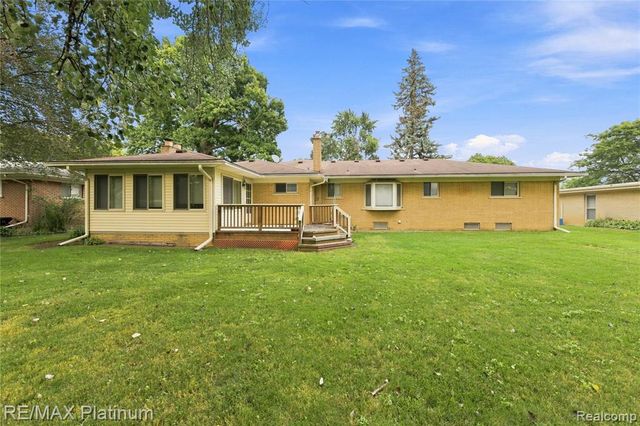 32029 Desmond Drive, Warren, MI 48093