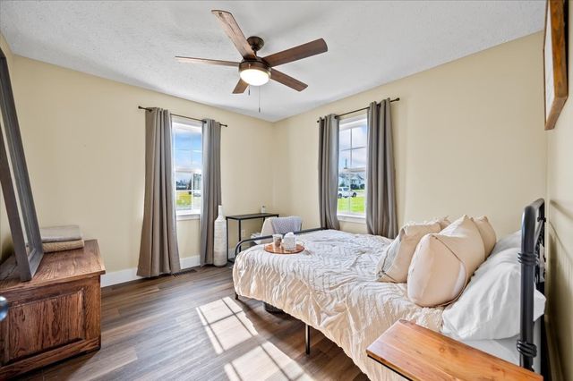 71 Rebecca Dr, Manchester, TN 37355