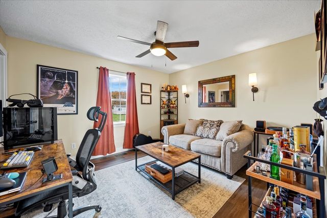 71 Rebecca Dr, Manchester, TN 37355