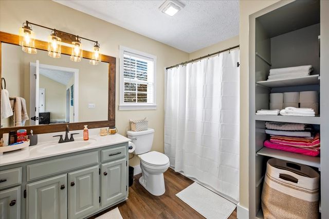 71 Rebecca Dr, Manchester, TN 37355