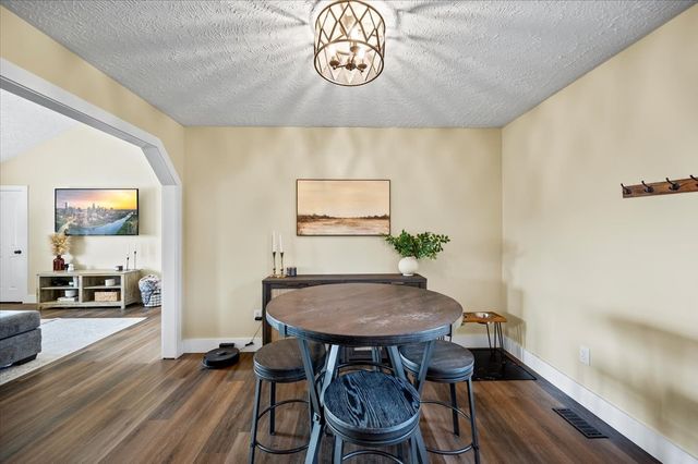 71 Rebecca Dr, Manchester, TN 37355