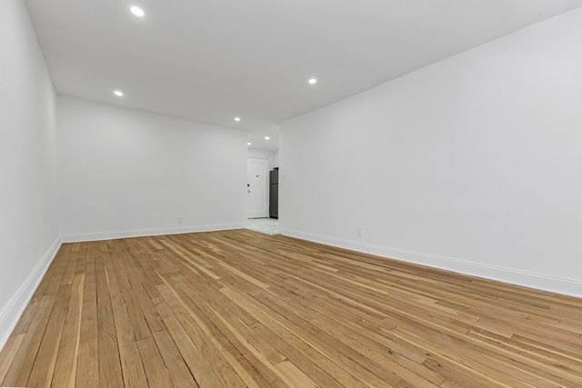 10528 65th Ave Apt 4C, New York City, NY 11375