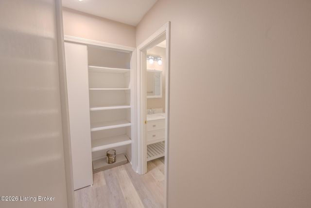 3510 Paragon Ct 10, Louisville, KY 40218