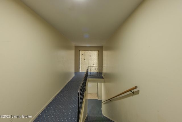 3510 Paragon Ct 10, Louisville, KY 40218