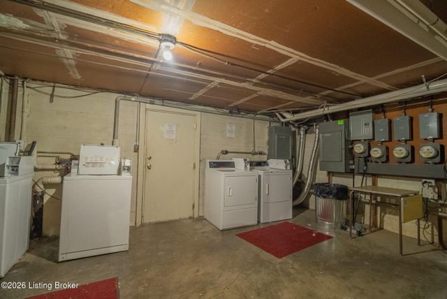 3510 Paragon Ct 10, Louisville, KY 40218