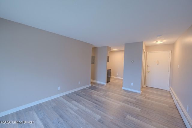 3510 Paragon Ct 10, Louisville, KY 40218