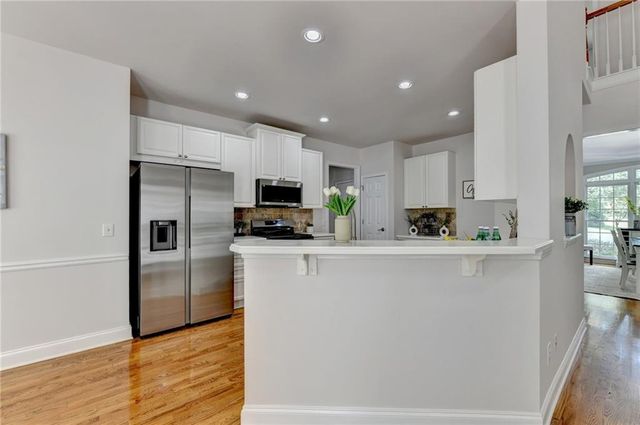 455 Hillcrest View Drive, Suwanee, GA 30024