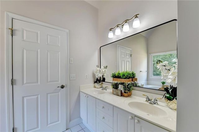 455 Hillcrest View Drive, Suwanee, GA 30024