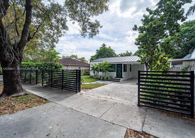 5220 SW 6th St 0, Miami, FL 33134