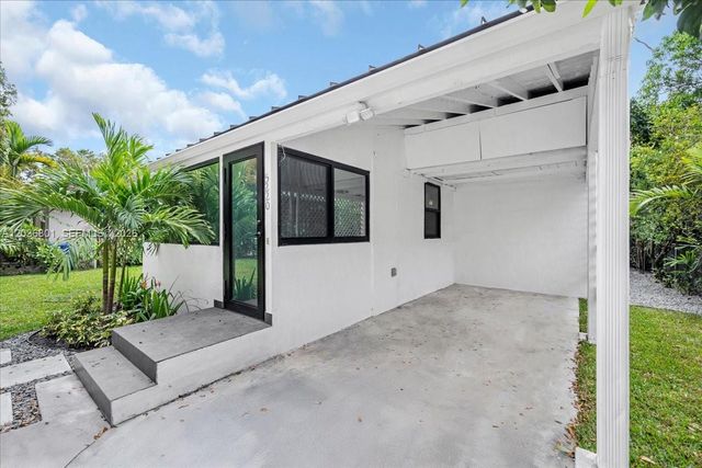 5220 SW 6th St 0, Miami, FL 33134