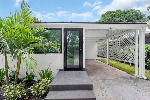 5220 SW 6th St 0, Miami, FL 33134