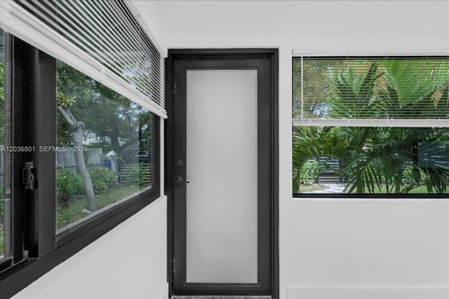 5220 SW 6th St 0, Miami, FL 33134