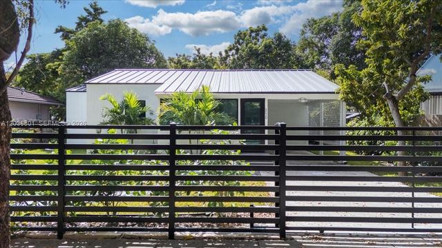 5220 SW 6th St 0, Miami, FL 33134