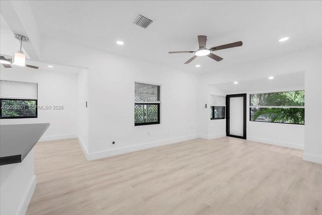 5220 SW 6th St 0, Miami, FL 33134