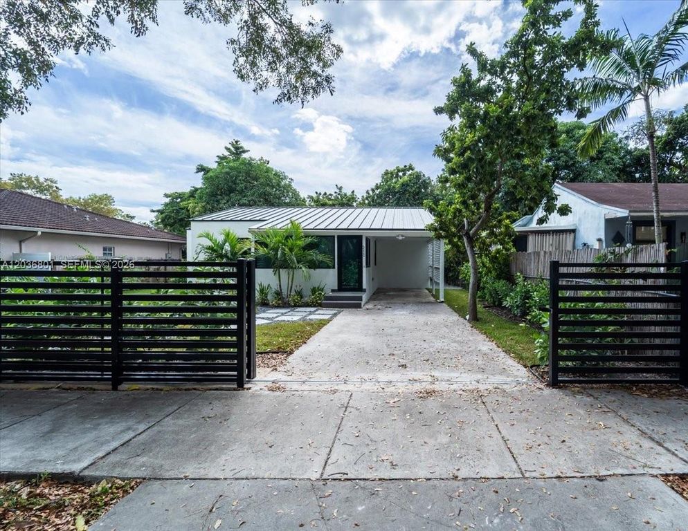 5220 SW 6th St 0, Miami, FL 33134