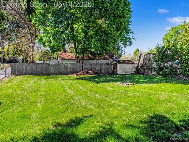 8089 Miller Road, Swartz Creek, MI 48473