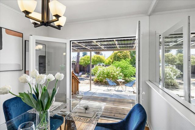 820 Eighth Avenue, Redwood City, CA 94063