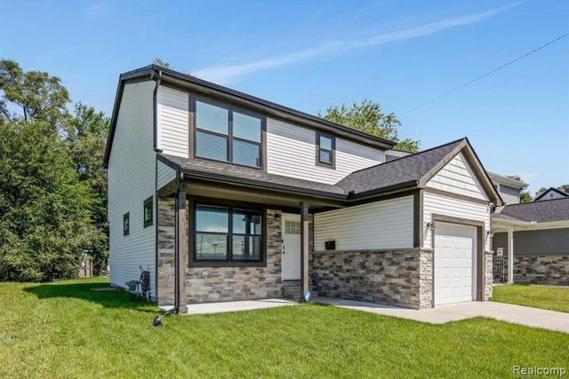 1755 E George Avenue, Hazel Park, MI 48030