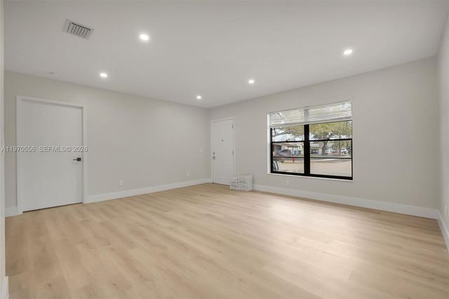 4141 NW 16th Ave, Oakland Park, FL 33309