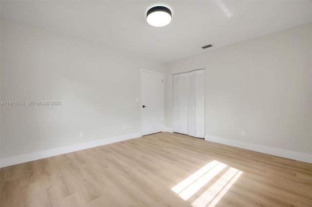 4141 NW 16th Ave, Oakland Park, FL 33309