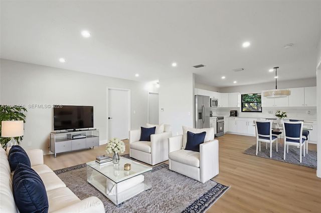 4141 NW 16th Ave, Oakland Park, FL 33309