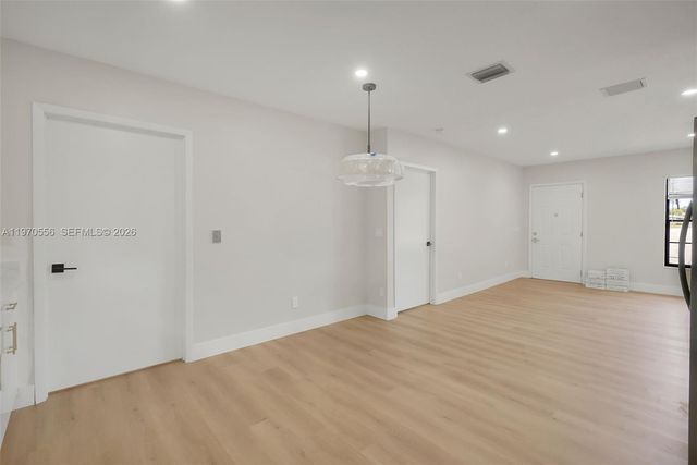 4141 NW 16th Ave, Oakland Park, FL 33309