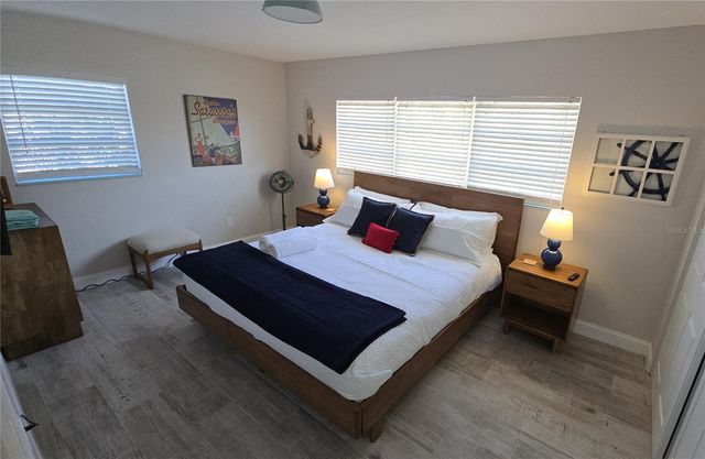 2107 PINE TERRACE, Sarasota, FL 34231