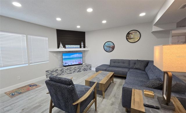 2107 PINE TERRACE, Sarasota, FL 34231