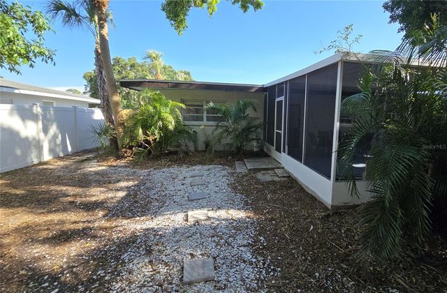 2107 PINE TERRACE, Sarasota, FL 34231