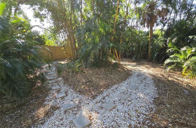 2107 PINE TERRACE, Sarasota, FL 34231