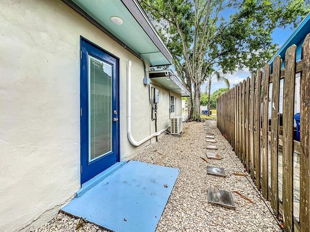 2107 PINE TERRACE, Sarasota, FL 34231