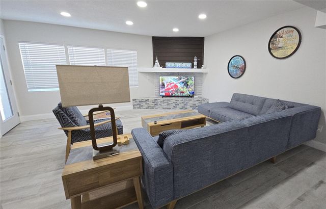 2107 PINE TERRACE, Sarasota, FL 34231