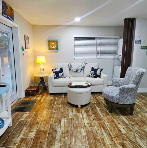 2107 PINE TERRACE, Sarasota, FL 34231