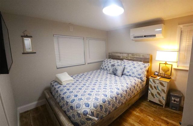 2107 PINE TERRACE, Sarasota, FL 34231