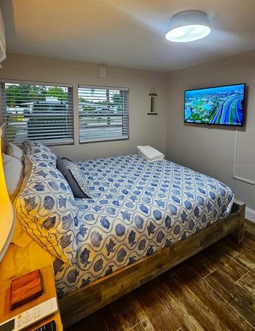 2107 PINE TERRACE, Sarasota, FL 34231