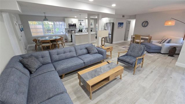 2107 PINE TERRACE, Sarasota, FL 34231