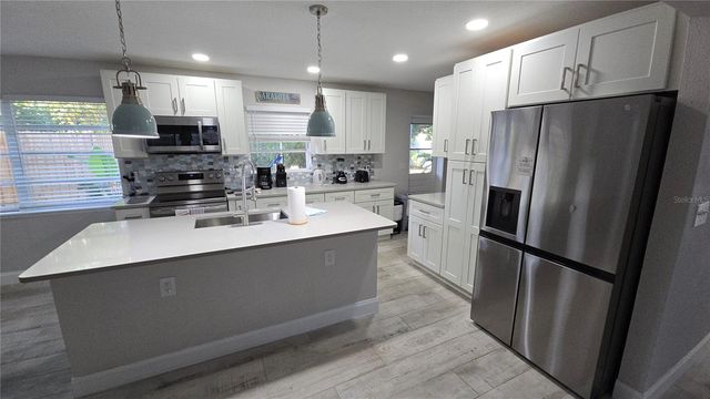 2107 PINE TERRACE, Sarasota, FL 34231