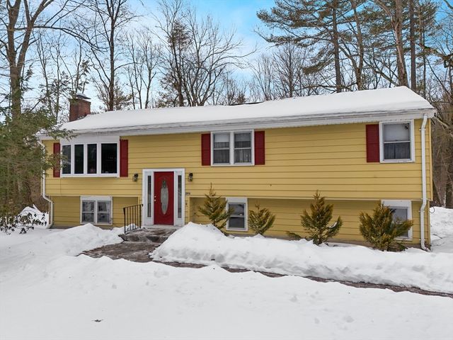 386 Redemption Rock Trl, Sterling, MA 01564