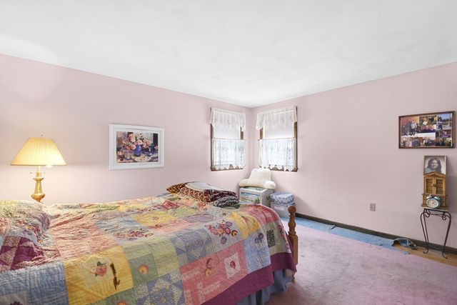 386 Redemption Rock Trl, Sterling, MA 01564