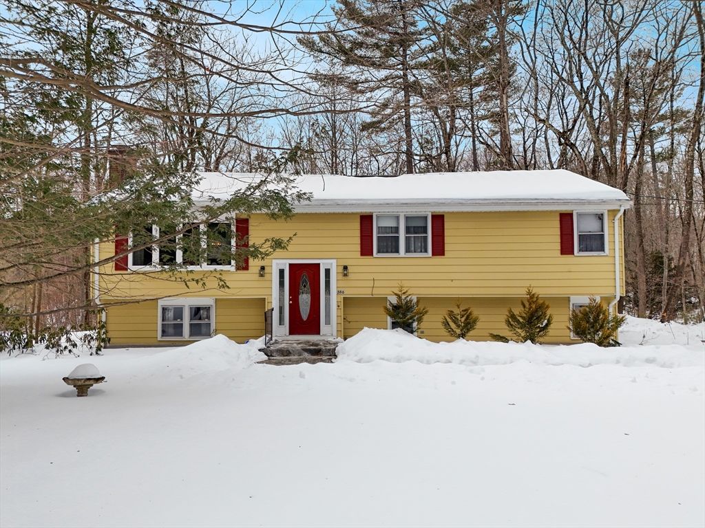 386 Redemption Rock Trl, Sterling, MA 01564