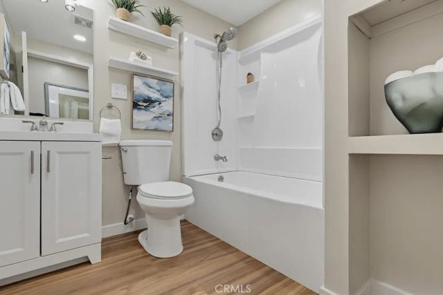 5435 Smiley Drive, Los Angeles, CA 90016