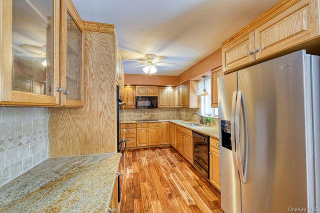 4 Verplanck Avenue, Hopewell Junction, NY 12533