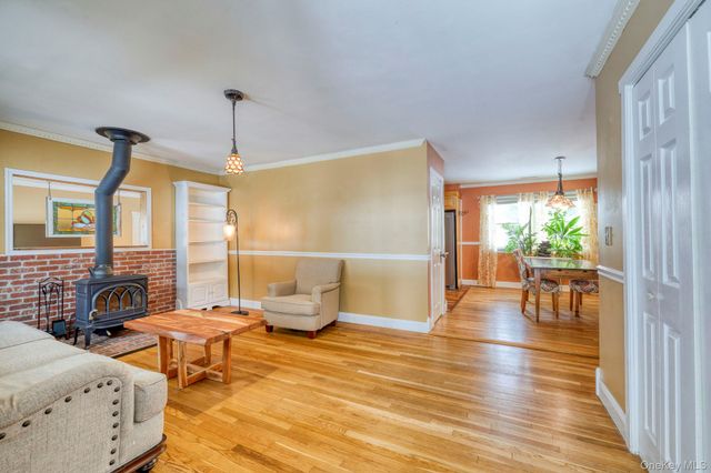 4 Verplanck Avenue, Hopewell Junction, NY 12533